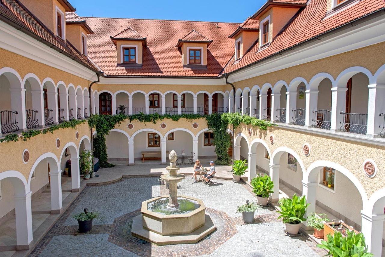 Almtalhotel Appartements In Pettenbach Kültér fotó